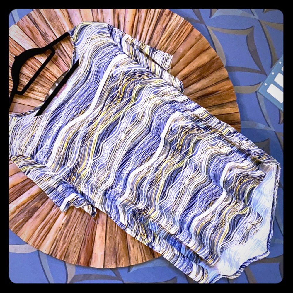 Ladies Short sleeve top